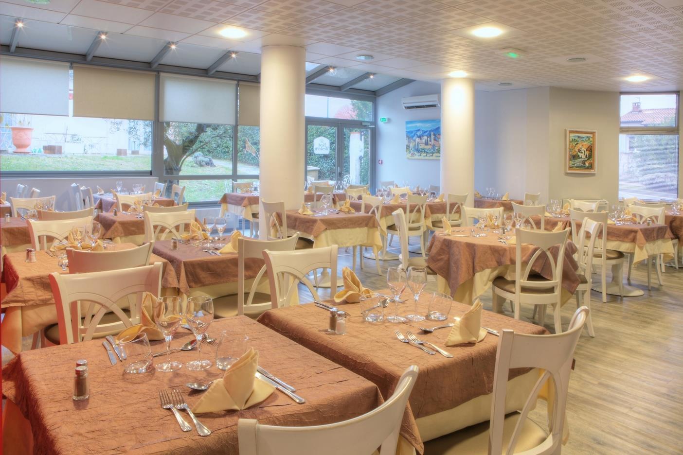 Best Western Hotel Le Sud Manosque Exteriér fotografie
